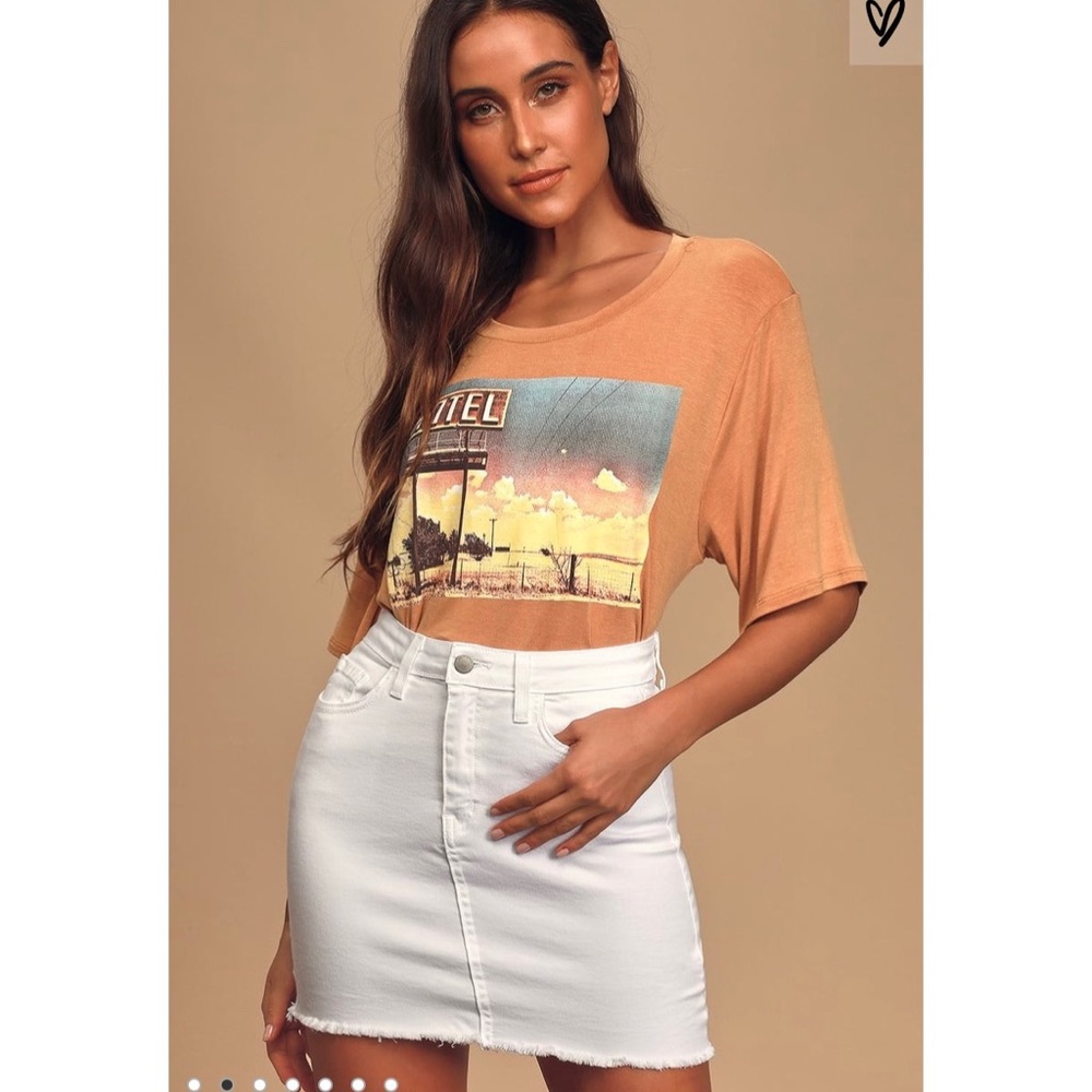 Perfect condition Lulus white denim skirt